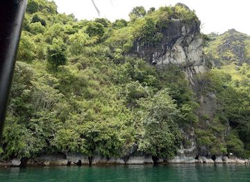 indonesia/north-sumatra/attraction/danau-toba-parapat
