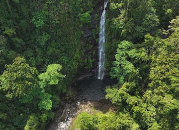 solomon-islands/tulagi/attraction/chaha-falls
