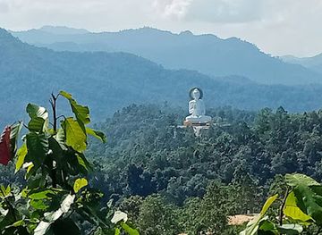 thailand/phi-pan-nam-range/attraction/wat-phrathat-mon-phrachao-lai