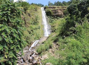 nepal/mustang/attraction/kyadi-waterfall