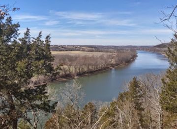 missouri/elephant-rocks-state-park/attraction/painted-rock-conservation-area