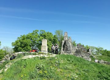 hungary/western-transdanubia/attraction/tatika-castle