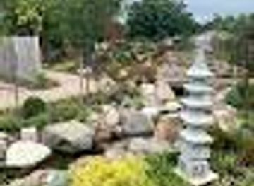 kansas/topeka/attraction/kay-mcfarland-japanese-garden-and-venue