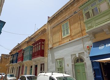 malta/buskett-gardens/attraction/the-maltese-colorful-windows