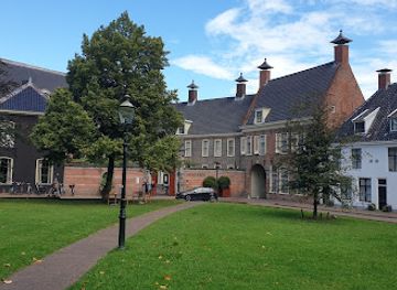 netherlands/groningen/attraction/martinikerkhof