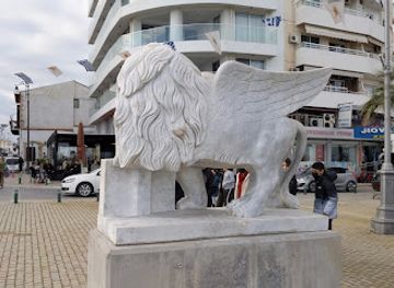 cyprus/larnaca/attraction/small-square