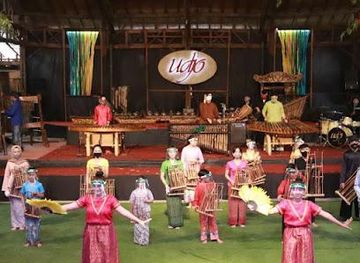 indonesia/bandung/attraction/saung-angklung-udjo