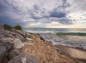 michigan/sleeping-bear-dunes-national-lakeshore/attraction/robert-h-manning-memorial-lighthouse