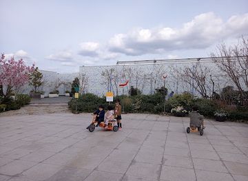 japan/chikugo/attraction/tsubame-no-mori-hiroba-rooftop-garden