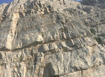 oman/musandam-peninsula/attraction/cliff-view-point