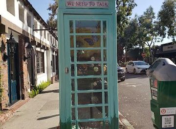 california/anaheim/attraction/ryan-s-art-for-the-soul