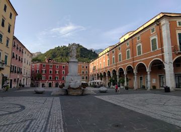 italy/lunigiana/attraction/duomo-di-sant-andrea