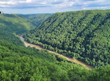 west-virginia/new-river-gorge-national-park-and-preserve/attraction/diamond-point-overlook