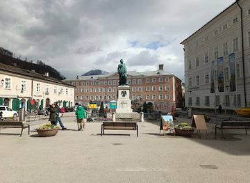 austria/salzburg/attraction/mozartplatz