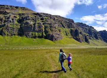 iceland/laugavegur-trail/attraction/paradise-cave