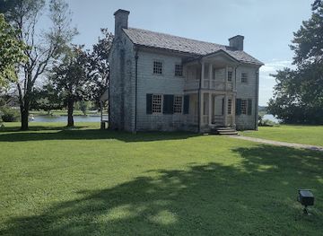 tennessee/northern-middle-tennessee/attraction/historic-rock-castle