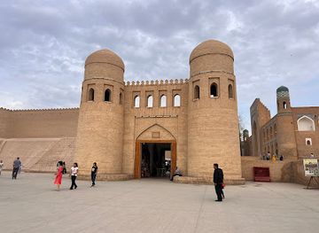 uzbekistan/khiva/itchan-kala/attraction/itchan-kala-west-gate