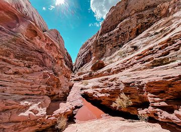 utah/san-rafael-swell/attraction/ding-and-dang-slot-canyons