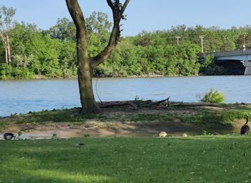 ohio/maumee-bay-state-park/attraction/towpath-park