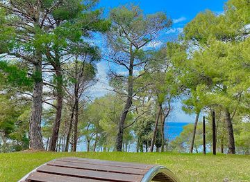 croatia/porec/attraction/reading-relaxing