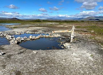 iceland/snaefellsnes-peninsula/attraction/landbrotalaug-hot-springs