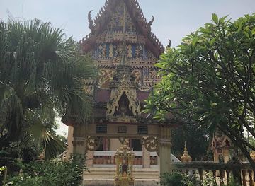 thailand/northeastern-thailand-isan/attraction/wat-sra-thong-ban-bua