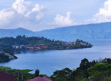 indonesia/lake-toba/attraction/bukit-beta-tuk-tuk