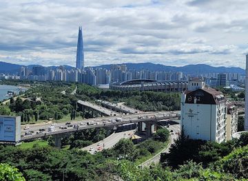 south-korea/seoul/gangnam/attraction/cheongdam-road-park