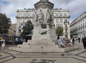 portugal/lisbon/attraction/largo-do-chiado