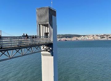 portugal/cascais/attraction/panoramic-elevator-of-boca-do-vento