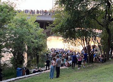 texas/mckinney-falls-state-park/attraction/south-congress-bridge