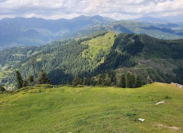 pakistan/azad-jammu-and-kashmir/attraction/toli-pir-darbar