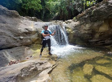 philippines/visayas/attraction/manggasang-falls
