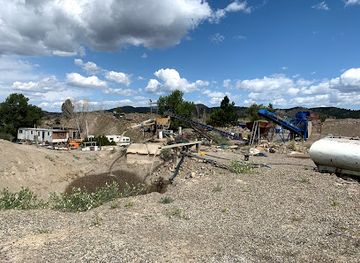 montana/helena/attraction/the-montana-blue-jewel-mine