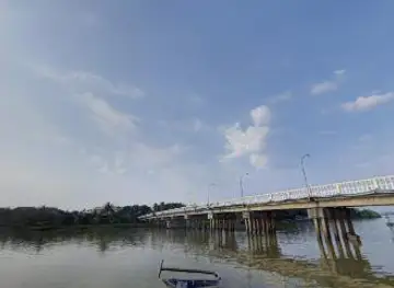Cầu Cẩm Nam