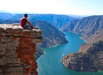 wyoming/flaming-gorge-national-recreation-area/attraction/flaming-gorge-reservoir