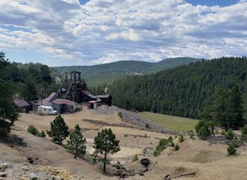 colorado/south-central-colorado/attraction/hidee-gold-mine-tours-and-panning