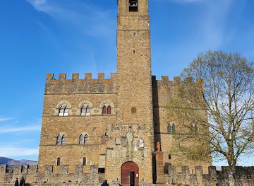 italy/casentino/attraction/monumento-ai-caduti-di-poppi