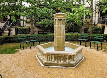 ohio/central-ohio/attraction/bishops-walk-fountain