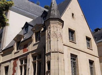 france/ile-de-france/attraction/hotel-herouet