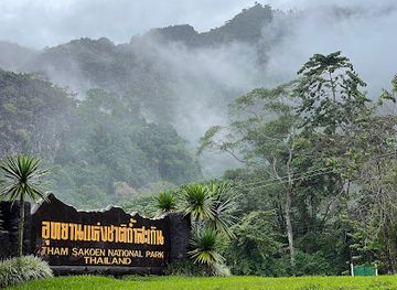 thailand/northern-thailand/attraction/tham-sa-koen-national-park