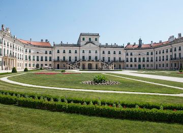 hungary/sopron-region/attraction/esterhazy-kastely
