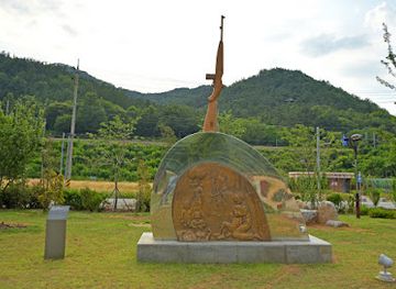 south-korea/yeongdong-region/attraction/nogeunri-peace-park