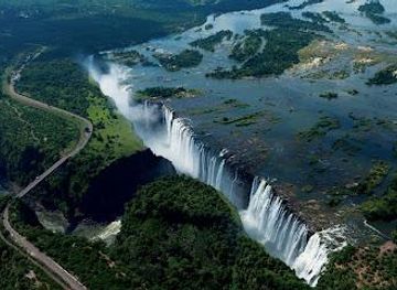 zambia/victoria-falls/attraction/tamuka-travel