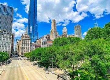 illinois/schaumburg/attraction/nichols-bridgeway