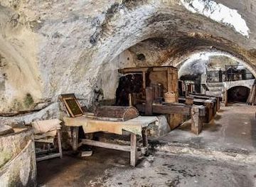 italy/capri/attraction/paper-museum