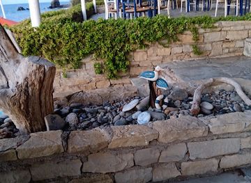 greece/samos/attraction/petalides-beach