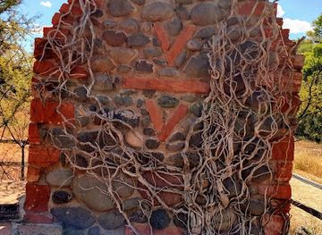 arizona/red-rock-country/attraction/crane-petroglyph-heritage-site