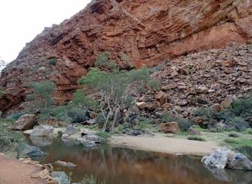 australia/alice-springs/attraction/simpsons-gap