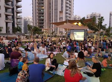 israel/hod-hasharon/attraction/public-garden